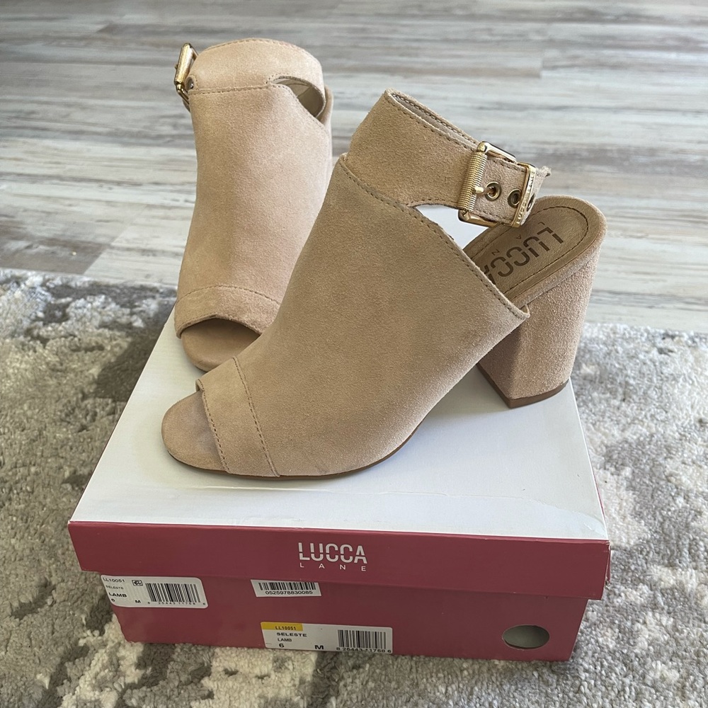 🆕NEW LUCCA LANE SELESTE CREAM SUEDE BLOCK HEELS😍